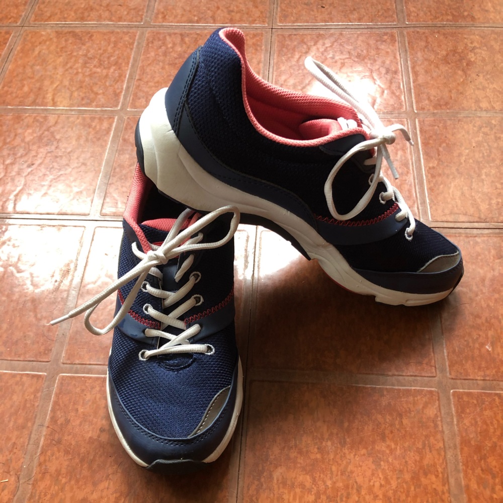 Vionic Kona women’s orthodic athletic shoes
